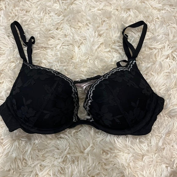Victoria’s Secret Push up bra - Picture 1 of 1